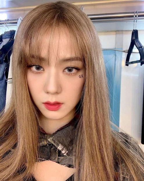  - - KPop and KPop artist SOLO