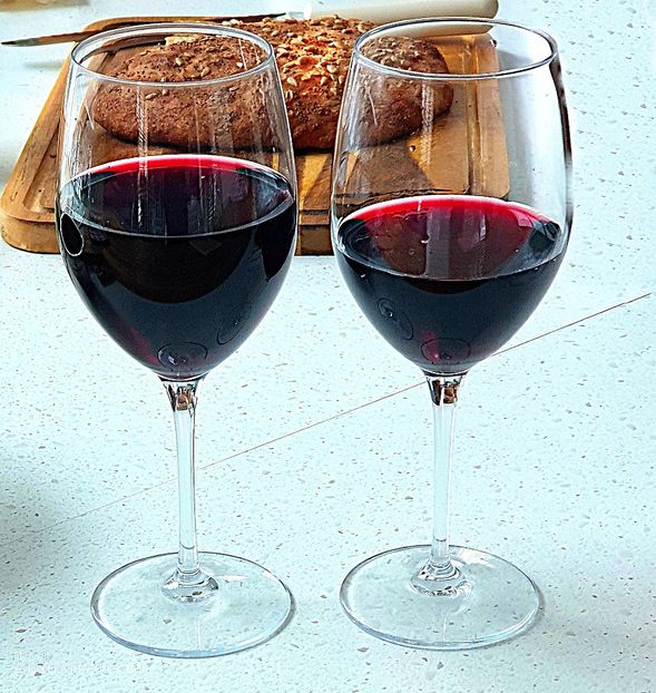 Wine & Bread - FOOD and DRINKS - Mancare si bauturi