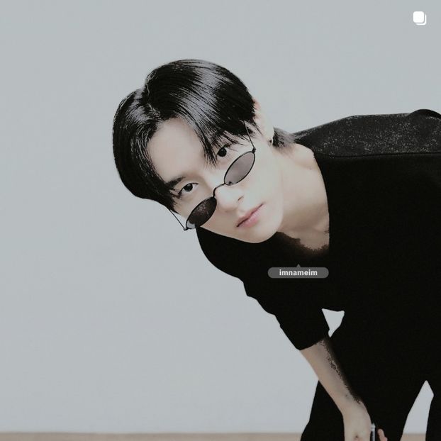01.02.⠀⠀⠀ ✦ ꯭໋ 熱 t̟e̟n̟d̟e̟r̟♡uoᴉʇɔǝɟɟɐ. ̵ׄ ❵ - Mirrored Blind Playin