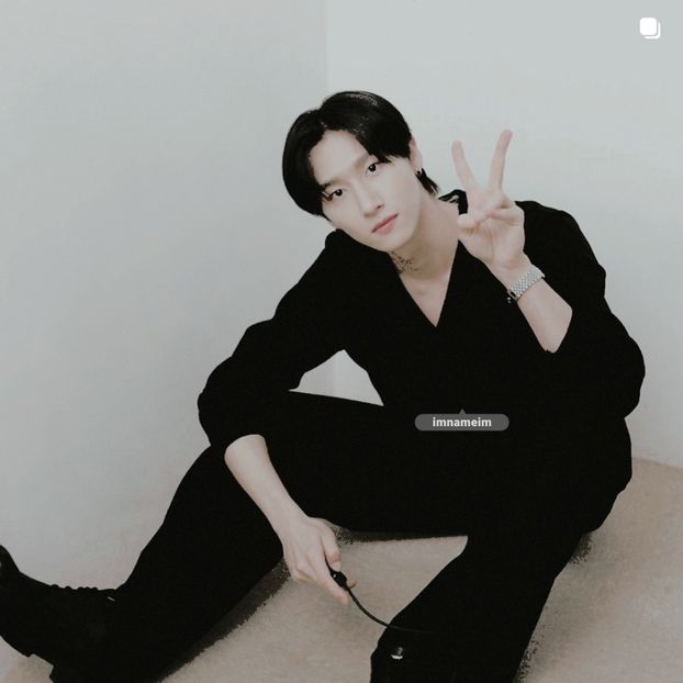 08.02.⠀⠀⠀ ✦ ꯭໋ 熱 t̟e̟n̟d̟e̟r̟♡uoᴉʇɔǝɟɟɐ. ̵ׄ ❵ - Mirrored Blind Playin
