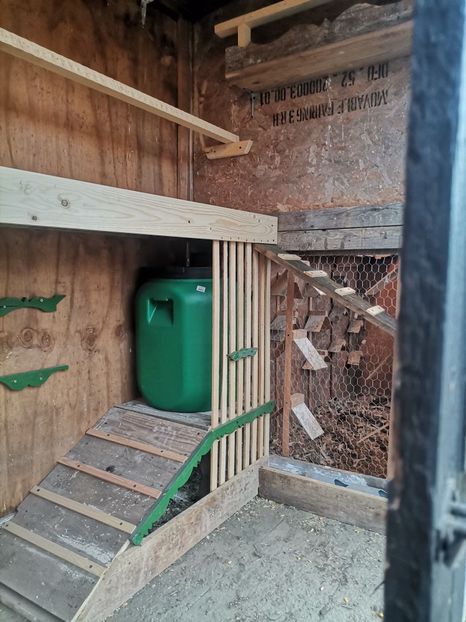  - Voliera de la țară!