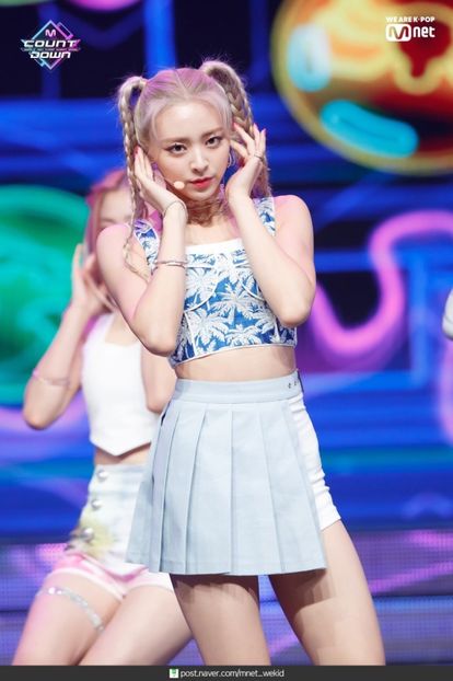  - - KPop Aesethic Girls