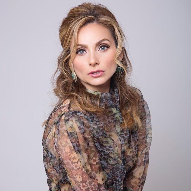 Elizabeth Alvarez - Alege fata preferata din Telenovele