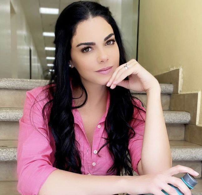 Livia Brito - Alege fata preferata din Telenovele