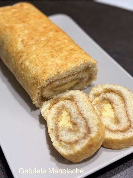  - Rulada cu mere si scortisoara