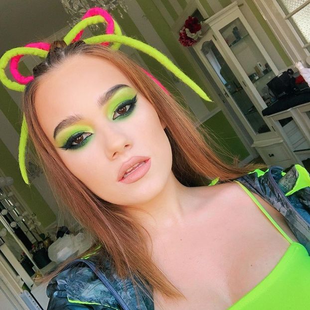 Mimi - Alege vlogger preferat