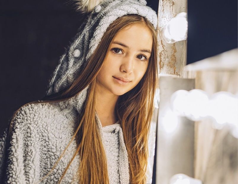Iuliana Beregoi - Alege vlogger preferat