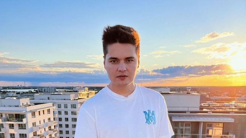 Selly - Alege vlogger preferat
