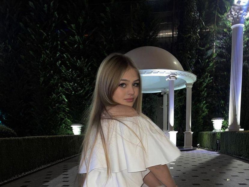 Ana Beregoi - Alege vlogger preferat