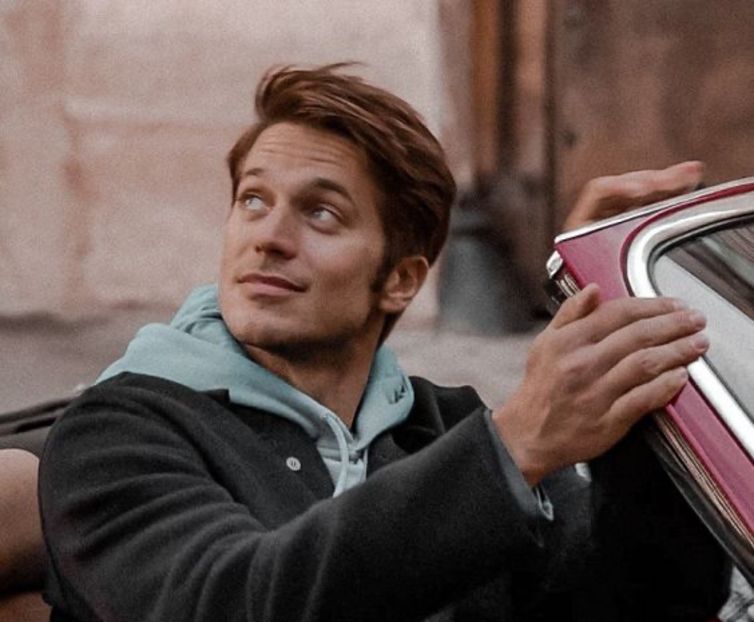  - life isn t all diamonds and rose - but it should be