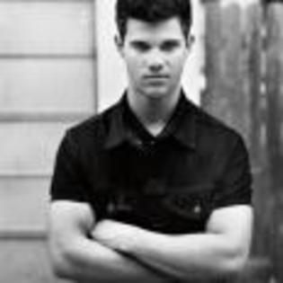 Taylor_Lautner_1249135858_0