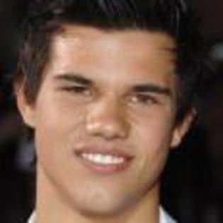 Taylor-Lautner-1242546542