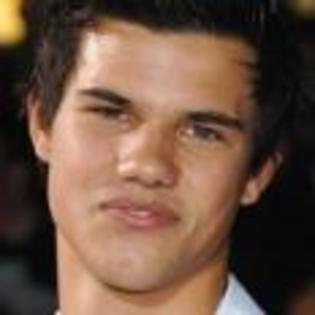 Taylor-Lautner-1242546602