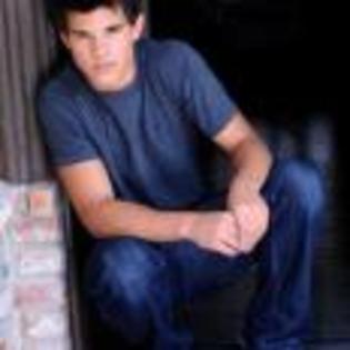 Taylor-Lautner-1242547202 - TAYLOR LAUTNER