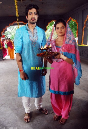 normal_Avinash_Sachdev_and_Rubina_Dilaik[1]