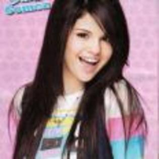 Selena_Gomez_1251655119