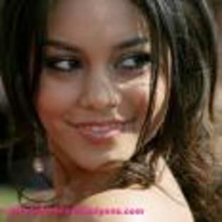 Vanessa_Hudgens_1247602836_1