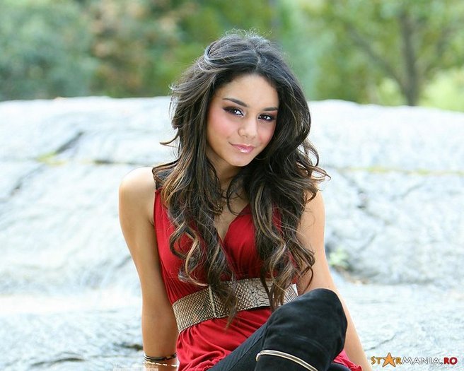 Vanesssa Hudgens - Fansuperstar 7