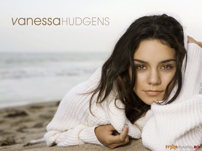 Vanessa Hudgens - Fansuperstar 7