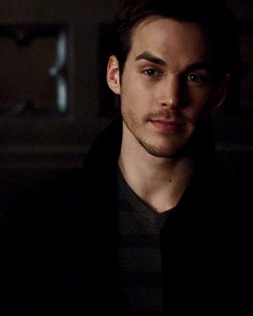 *primise cv vedere cu vechea locuinta si curios -clk - here - episode 53 - done