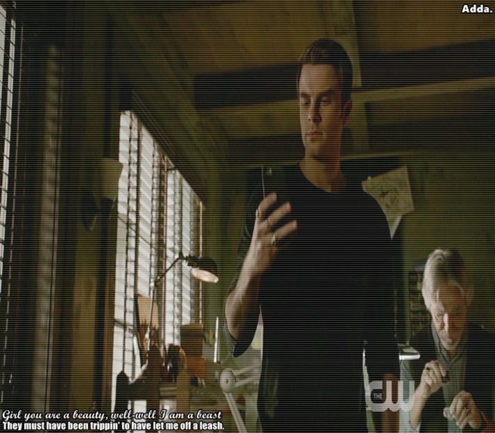 》Poate facem o afacere impreuna.. #Chris. Se uita catre Felicity. + - here - episode 53 - done