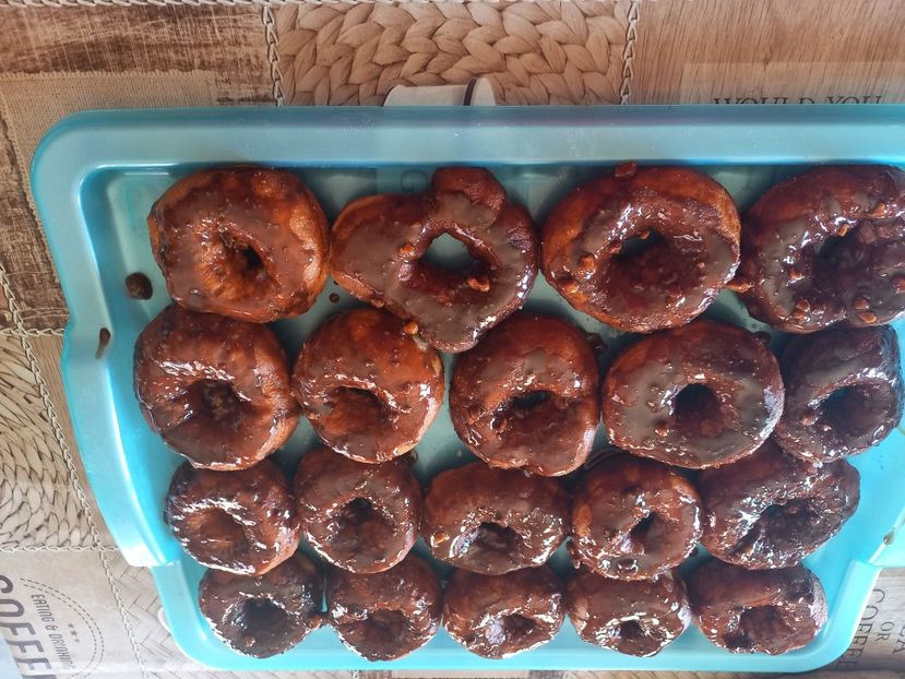 Gogosi cu glazura de ciocolata - Retete 2