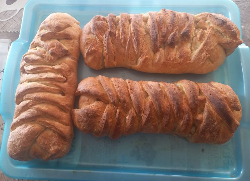 Placinte impletite cu mere si pere - Retete 2