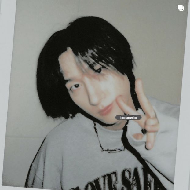 26.04.⠀⠀⠀ ✦ ꯭໋ 熱 t̟e̟n̟d̟e̟r̟♡uoᴉʇɔǝɟɟɐ. ̵ׄ ❵ - Mirrored Blind Playin