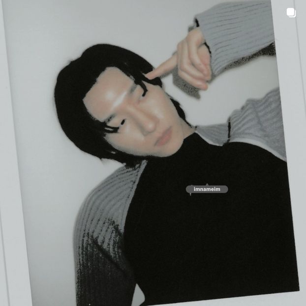 29.04.⠀⠀⠀ ✦ ꯭໋ 熱 t̟e̟n̟d̟e̟r̟♡uoᴉʇɔǝɟɟɐ. ̵ׄ ❵ - Mirrored Blind Playin