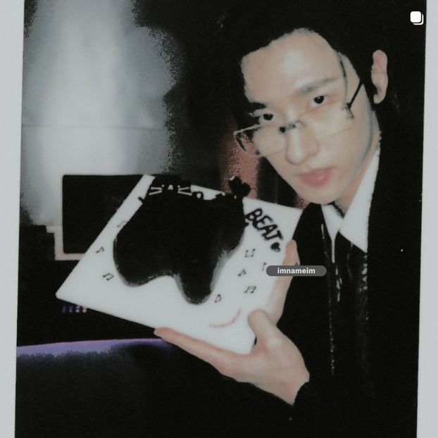 04.05.⠀⠀⠀ ✦ ꯭໋ 熱 t̟e̟n̟d̟e̟r̟♡uoᴉʇɔǝɟɟɐ. ̵ׄ ❵ - Mirrored Blind Playin