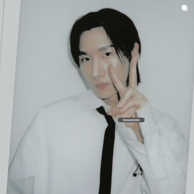 05.05.⠀⠀⠀ ✦ ꯭໋ 熱 t̟e̟n̟d̟e̟r̟♡uoᴉʇɔǝɟɟɐ. ̵ׄ ❵ - Mirrored Blind Playin