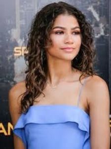 Poza 15. - Alege din coafurile Zendaya