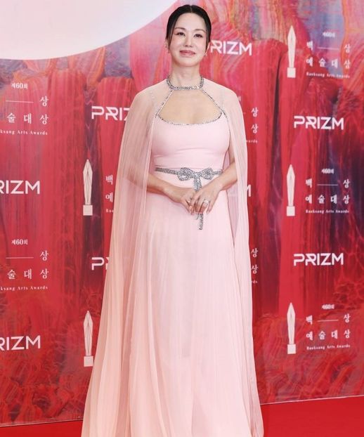 Uhm Jung-hwa - x-x-60th Baeksang Arts Awards 2024