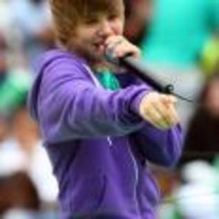 Justin_Bieber_1267178377_4 - JUSTIN BIEBER