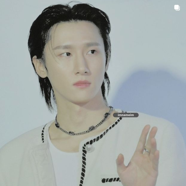 06.05.⠀⠀⠀ ✦ ꯭໋ 熱 t̟e̟n̟d̟e̟r̟♡uoᴉʇɔǝɟɟɐ. ̵ׄ ❵ - Mirrored Blind Playin