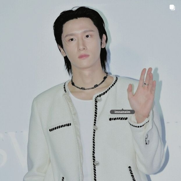 08.05.⠀⠀⠀ ✦ ꯭໋ 熱 t̟e̟n̟d̟e̟r̟♡uoᴉʇɔǝɟɟɐ. ̵ׄ ❵ - Mirrored Blind Playin