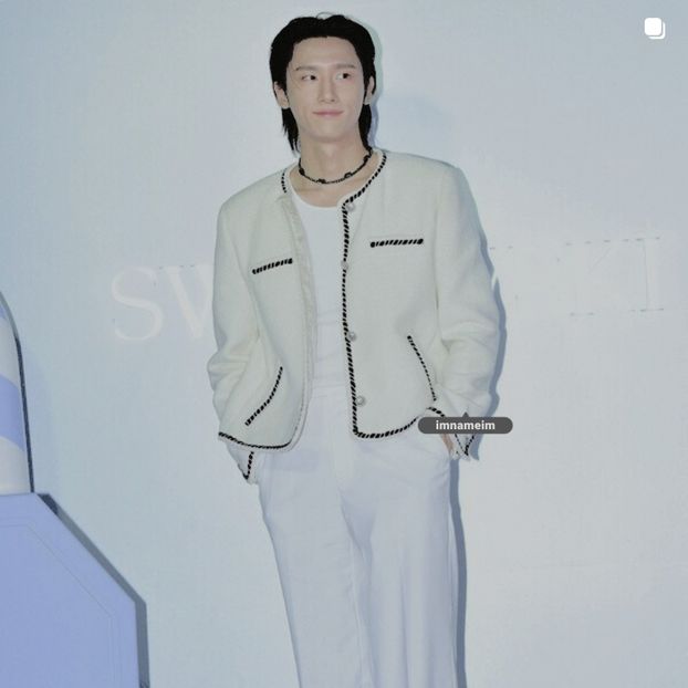 13.05.⠀⠀⠀ ✦ ꯭໋ 熱 t̟e̟n̟d̟e̟r̟♡uoᴉʇɔǝɟɟɐ. ̵ׄ ❵ - Mirrored Blind Playin