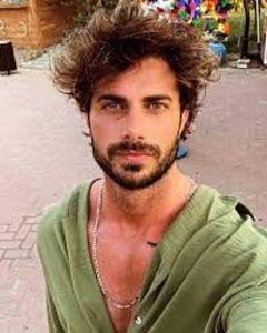 images (3) - Celebritatea