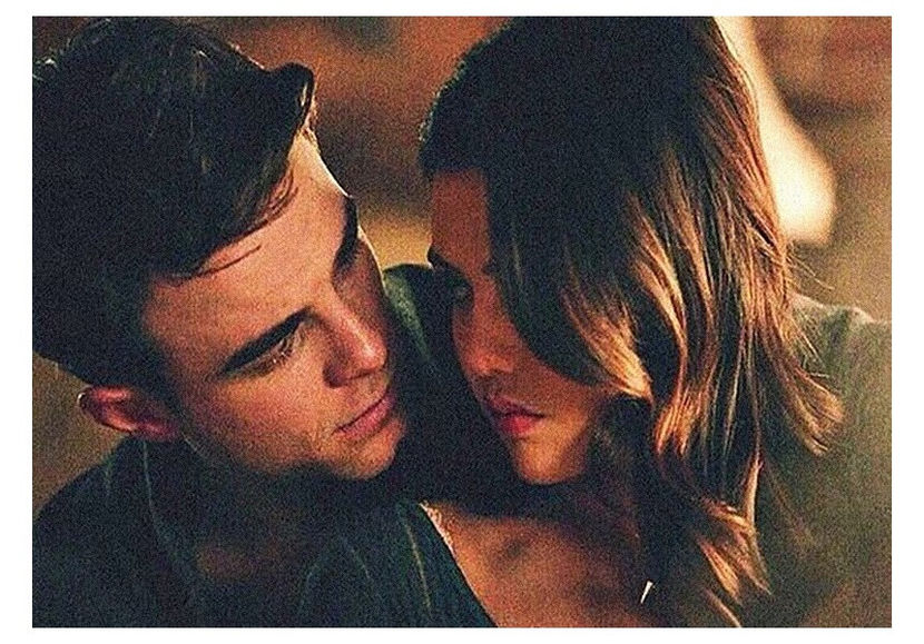 ᵗʰᵉᶤʳ ᵇᵒᶰᵈ ᶤˢ ᵘᶰᵇʳᵉᵃᵏᵃᵇˡᵉ - all this devotion rushing out of me