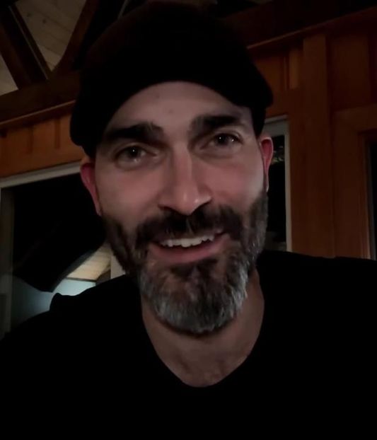 poate ne explica el ce dorește *il privește lung*zi odată cheliosule ca vreau sa dorm! - episodul 82