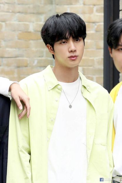 bts (14) - Bts B E