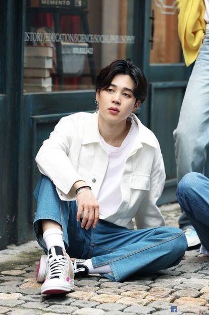bts (22) - Bts B E