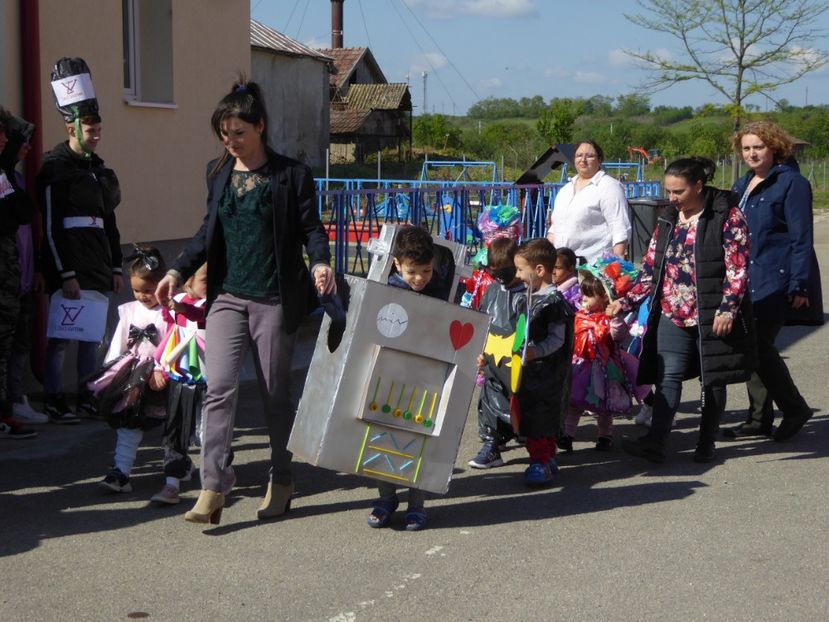 P1180265 - Caravana Reciclarii Creative