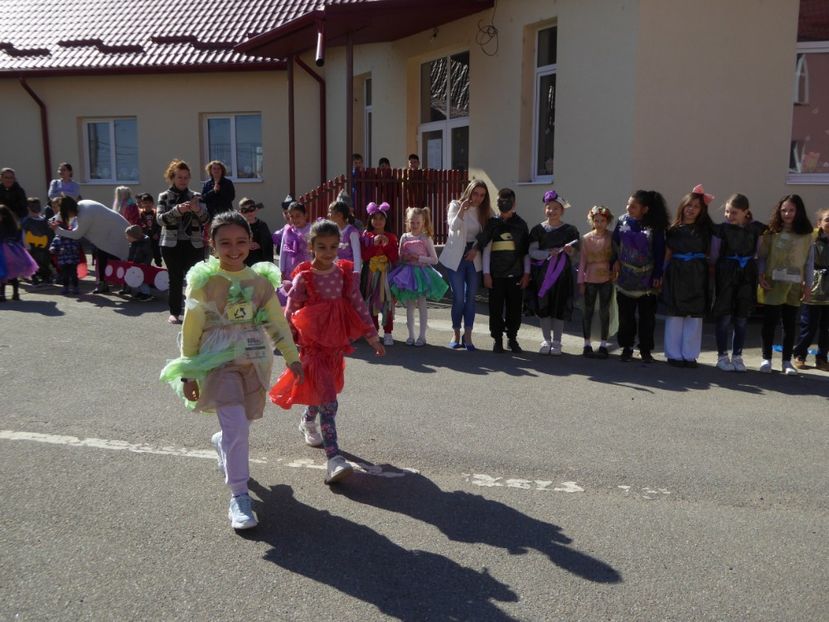 P1180271 - Caravana Reciclarii Creative