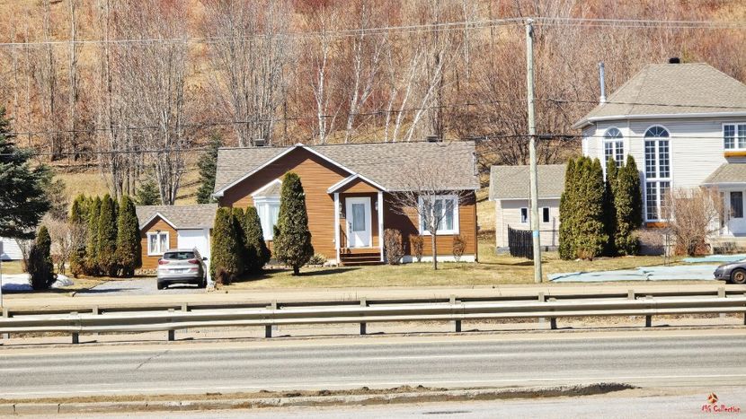 Maisons - Homes pres de Quebec ville - QUEBEC vers-to CHARLEVOIX et MALBAIE