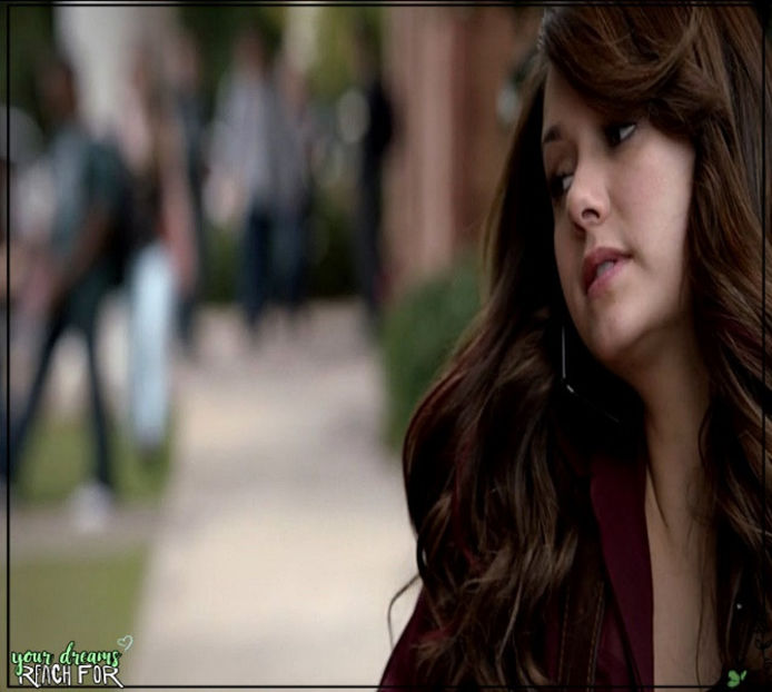 єℓєηα┊ .. omgggg- nu pot să cred că banda asta mai există după 10 ani =)))))))))))))) ALOHA - xo - Episode 05 here