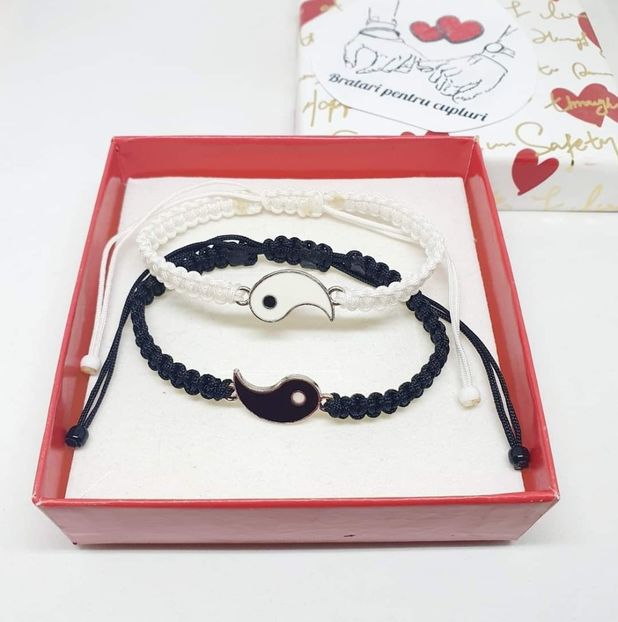 99 lei setul de 2 bratari - BRĂȚĂRI CU PANDANTIVE