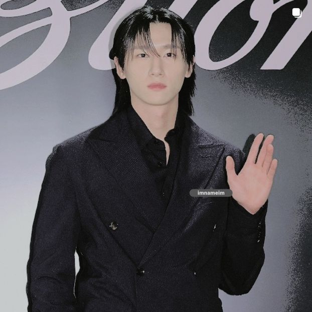 01.06.⠀⠀⠀ ✦ ꯭໋ 熱 t̟e̟n̟d̟e̟r̟♡uoᴉʇɔǝɟɟɐ. ̵ׄ ❵ - Mirrored Blind Playin