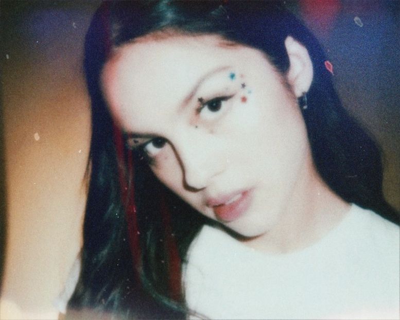 　　　　　　　་༘࿐ ꒰ •̫͡-•̫͡꒱ ▏ 7o̷f̷♥J̷u̷n̷e̷. - My cheek dreamt well on her heart
