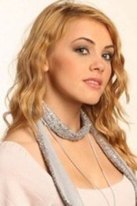 Irina. - Alege din surorile Dumbrava